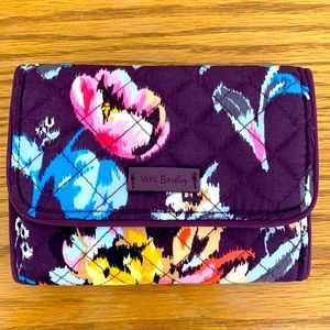 Vera Bradley wallet NWT in Indiana Rose